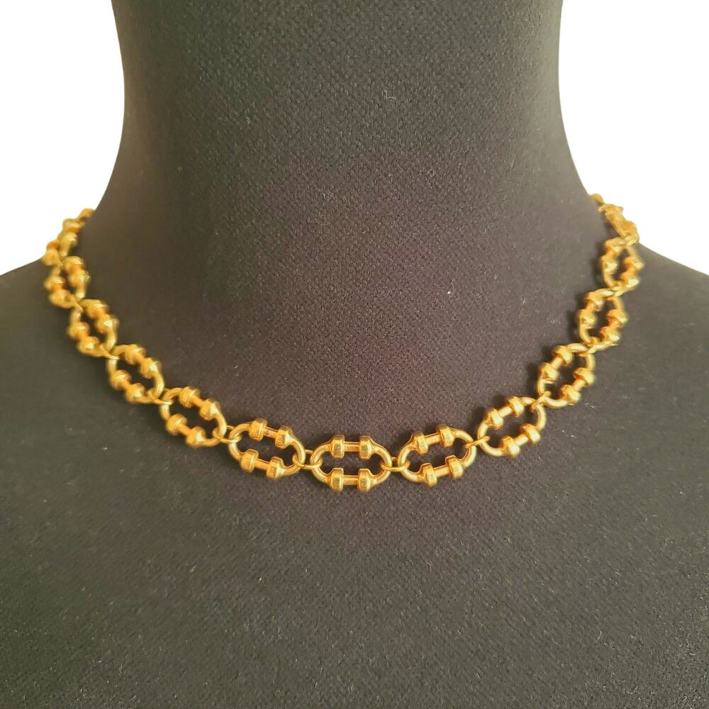 Avon Gold Tone Necklace Strand Oval Chunky Chain 1980s Statement Classic Vintage - Picture 9 of 9